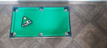 snooker table: Настольный мини-бильярд (пул). - Компактный бильярдный стол с зелёным — 8