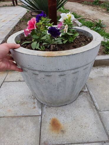 Все для дома и сада: Вазоны бетонные г. Кызыл-Кия (Возможна доставка, но уже за местную