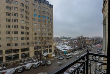 Посуточная аренда квартир: 2 комнаты, Бронь, Душевая кабина, Постельное белье — 18