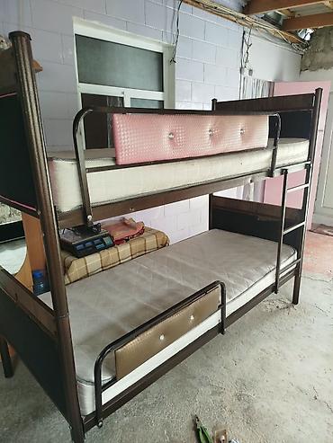 matras demiri: İkimərtəbəli dəmir çarpayı satılır. Model həm bunk bed kimi, həm də — 7