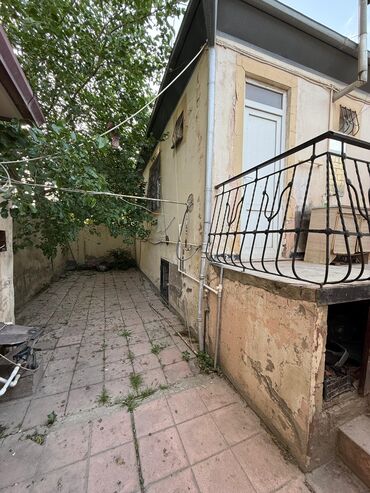 Həyət evləri və villaların satışı: 3 otaqlı, 90 kv. m, Orta təmir