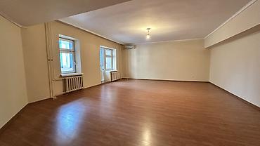 Продажа квартир: 4 комнаты, 188 м², Кок-Жар мкр Индивидуалка, 2 этаж, Косметический ремонт — 1