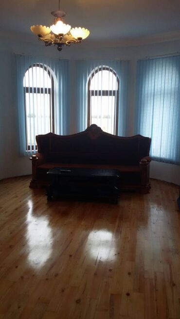 Bağ evlərinin kirayəsi: Bilgəh qəs., 200 kv. m, 4 otaqlı — 20