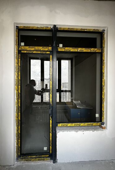 двери и окно: Цвет - Серый