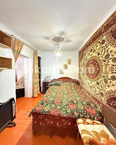 Продажа коттеджей и домов: 🔥СРОЧНО! 🏠Продаётся дом в с. Сокулук 🟡Комнаты: 4 🟡Участок: 6 соток — 15