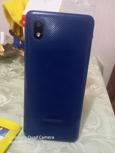 a01 qiymeti: Samsung Galaxy A01 | İşlənmiş | 16 GB | rəng - Göy | İki sim kartlı, Sənədlərlə