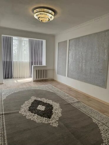 куплю 2 комнатную квартиру в бишкеке без посредников: 2 бөлмө, 44 кв. м, 104-серия, 5 кабат, Евроремонт