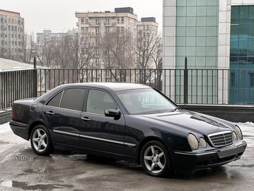 Mercedes-Benz E-Class: 2000 г., 2.2 л, Механика, Дизель, Седан