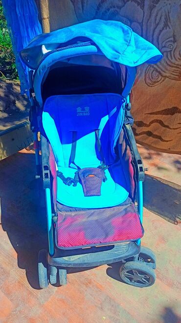 новая детская коляска: Коляска, цвет - Голубой, Б/у