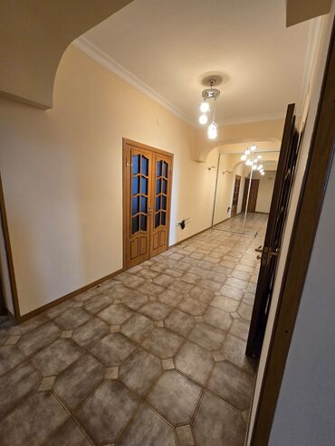 Uzunmüddətli kirayə mənzillər: Mebel və texnika ilə təmin olunmuş geniş 3 otaqlı mənzil — 6