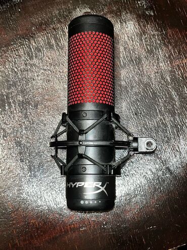 hyperx quadcast baku: Microphone HyperX QuardCast ideal veziyyetde