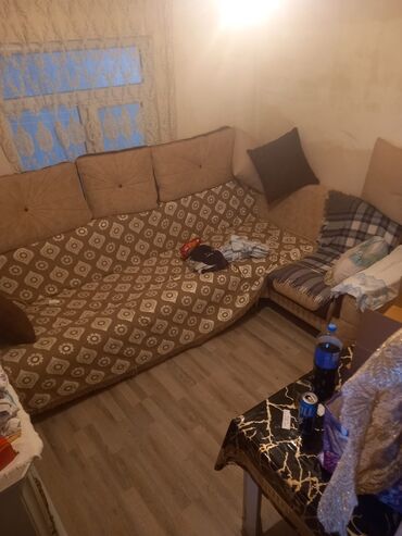 Qaşıqlar: 1 otaqlı mənzil – - Otaq: kandisaner qalır - Mətbəx: yuxarı-aşağı