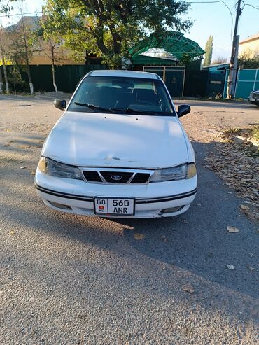 авто ниссан: Daewoo Nexia: 1996 г., 1.5 л, Механика, Бензин, Седан