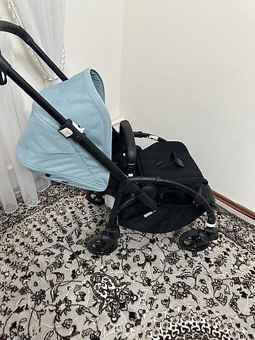 Коляски: Прогулочная коляска Bugabuu bee 6 с реверсивным сиденьем и голубым — 1