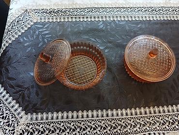 cay qabi: 2 ədəd qapaqlı şirniyyat qabı (şüşə) - Material: qalın şüşə - Rəng — 1