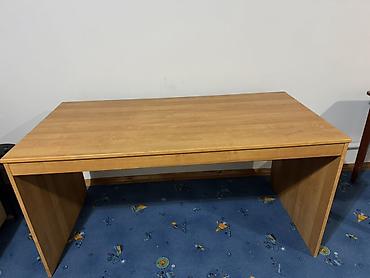study table: Просторный письменный/рабочий стол в современном лаконичном дизайне — 1