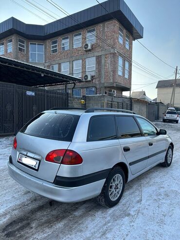 Toyota: Toyota Avensis: 1998 г., 1.6 л, Механика, Бензин, Универсал