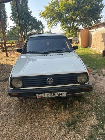продам срочно машину: Volkswagen Golf: 1989 г., 1.3 л, Механика, Бензин, Седан