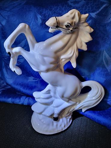 flasa: Porcelanska,vintaz figura konja. Porcelanska figura,perfektna,sve na — 2