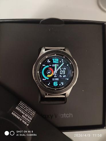 Наручные часы: Б/у, Смарт-часы, Samsung, Водонепроницаемый, цвет - Серебристый — 3