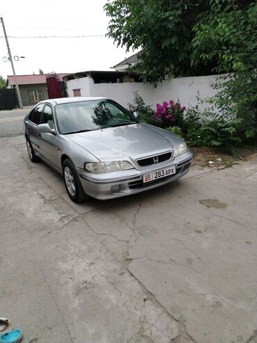 срочно срочно продаю машина: Honda Accord: 1997 г., 2 л, Механика, Бензин, Седан
