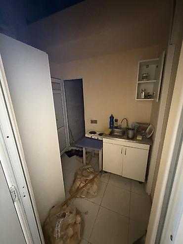 icarə boks: İcarəyə verilir – hazır aptek/ofis üçün uyğun kommersiya sahəsi - Ön — 8