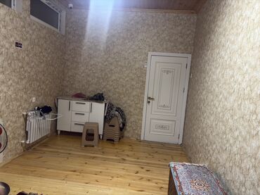 Həyət evləri və villaların satışı: Ev Maştağa Qəsəbəsi düz yolun kənarında yerləşir. Kiçik həyəti var o — 8