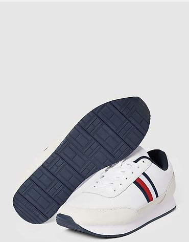 brend ayaqqabılar: Tommy Hilfiger kişi krossovkaları – retro qaçış tərzində klassik ağ — 5