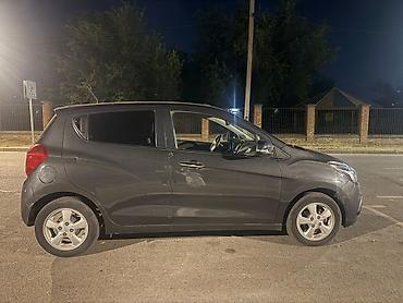 облегченные: Chevrolet Spark: 2018 г., 1 л, Автомат, Бензин, Хэтчбэк — 5