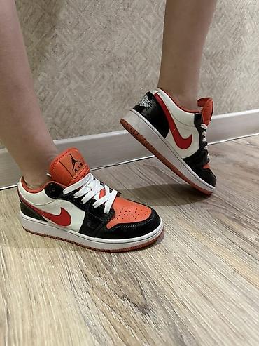 Мырзалардын бут кийими: Кроссовки Nike Air Jordan 1 Low - Низкая модель с классическим — 2