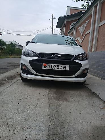 e34 2 5: Chevrolet Spark: 2019 г., 1 л, Автомат, Бензин, Хэтчбэк — 4