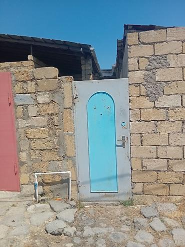 demir qaraj satilir: 2 otaqlı, 43 kv. m, Orta təmir — 1