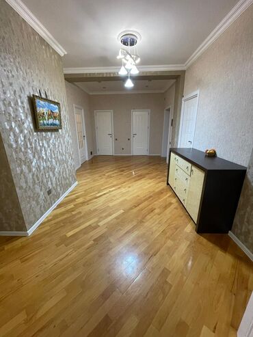 Duş kabinaları, arakəsmələr: Nərimanov rayonu Əlyar Əliyev 26 Nərmanov metrosu yaxınlıqı Azenko — 9