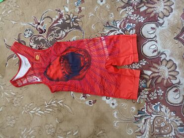 боди для гимнастики: Балдар топиги, көйнөк, түсү - Кызыл, Колдонулган