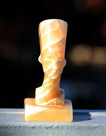 Stare vaze i dekor: Vintage Statua egipatske kraljice Nefertiti ✨ Cena za komad. ✨ — 22