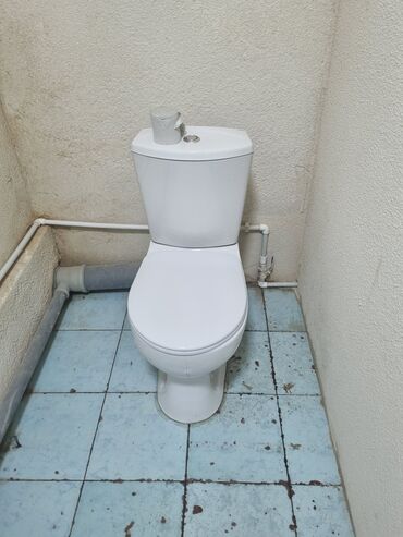 Офисы: Сдаю Офис, 50 м², В бизнес центре, С отдельным входом — 12