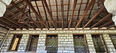 1 комната аренда: Qazax rayonu Çaylı kəndində yerləşən evin tikinti materialları — 2