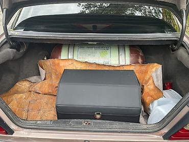rd 1: Mercedes-Benz W124: 1993 г., 2 л, Механика, Бензин, Седан — 8