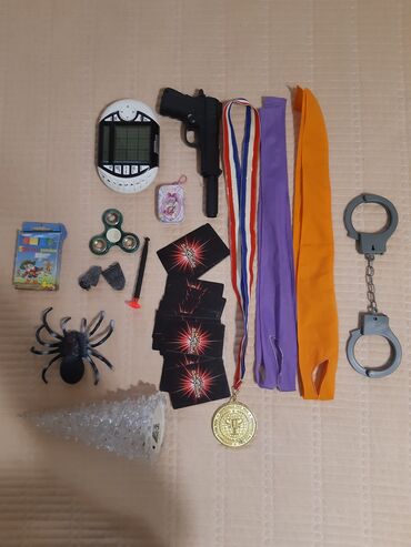 купить пистолет игрушечный: Набор детских игрушек и аксессуаров Состав: - Электронная карманная