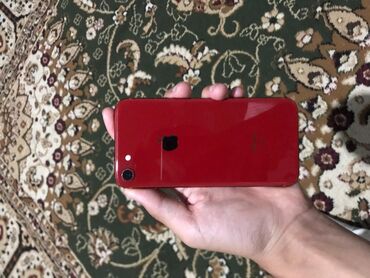 охладитель телефона: IPhone 8, Б/у, 64 ГБ, Красный, Защитное стекло, Чехол, 100 %