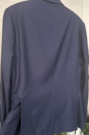 Костюмы: Продается костюм (пиджак +брюки) Носили мало,производство — 15