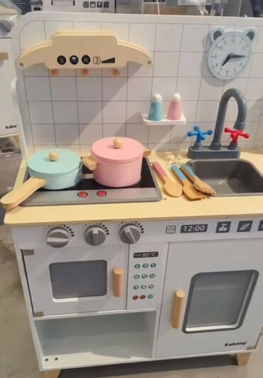 Ostali dečiji nameštaj: Drvena kuhinja za decu Dimenzije na slici Dolazi sve sa slike Cena — 5