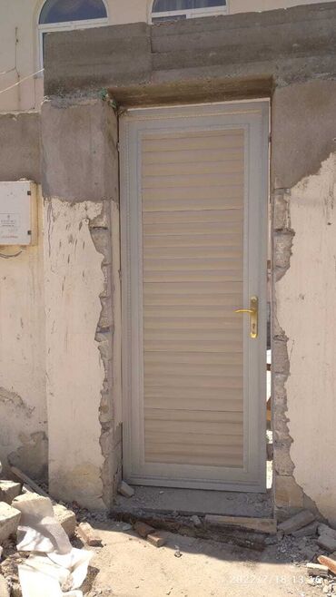 islenmis demir qapi: 🚪✨ Kalitka Əl Qapısı – Avtomatik Jalyüz Panjur ilə Super