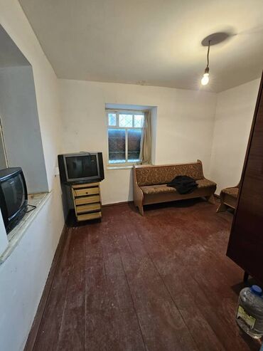 Долгосрочная аренда домов: 20 м², 2 комнаты, Утепленный, Парковка, Забор, огорожен