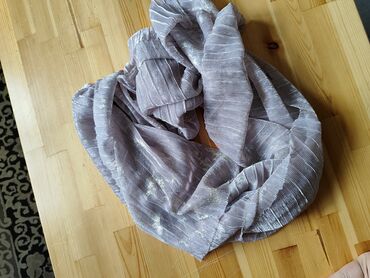Шарфы, палантины: Шарфы платки в очень хорошем или новом состоянии. Ещё много вариантов — 5