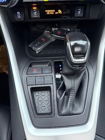 tayota progres: Toyota RAV4: 2019 г., 2.5 л, Автомат, Бензин — 5