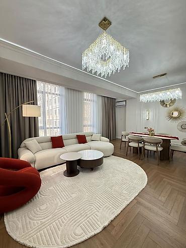французская квартал: 3 комнаты, 104 м², Асанбай мкр Элитка, 9 этаж, Дизайнерский ремонт — 1