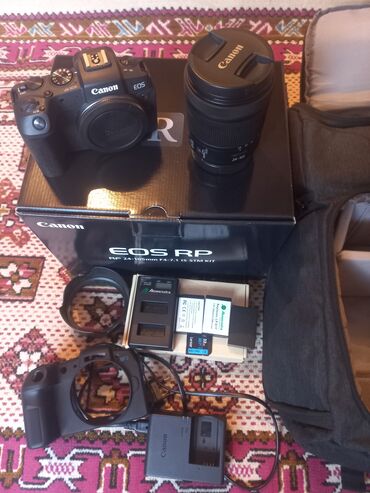 Fotokameralar: Canon EOS RP (full frame) Qutusunda yeni kimidir max 2,3K. Orginal