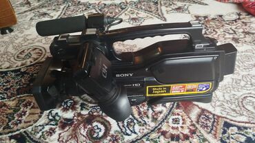 Videokameralar: Sony2500. 130 saat Çəkilib sadəcə.Təzə kimidir