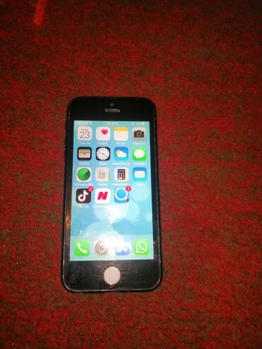 Apple iPhone: IPhone 5s, 16 GB, Jet Black